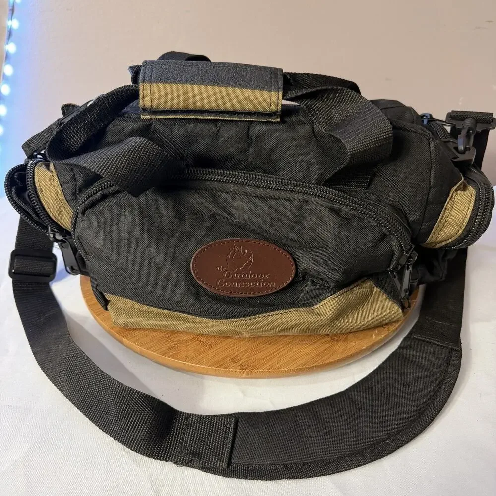 The outdoor connection BGRNG1-28110 Bag Range Deluxe Tan/Black